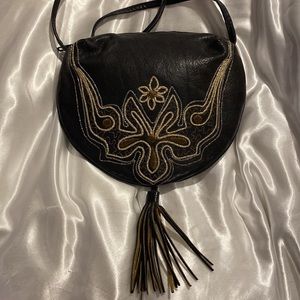 BRACCIALINI VINTAGE LEATHER CROSSOVER BAG WITH EMBEZZLEMENT